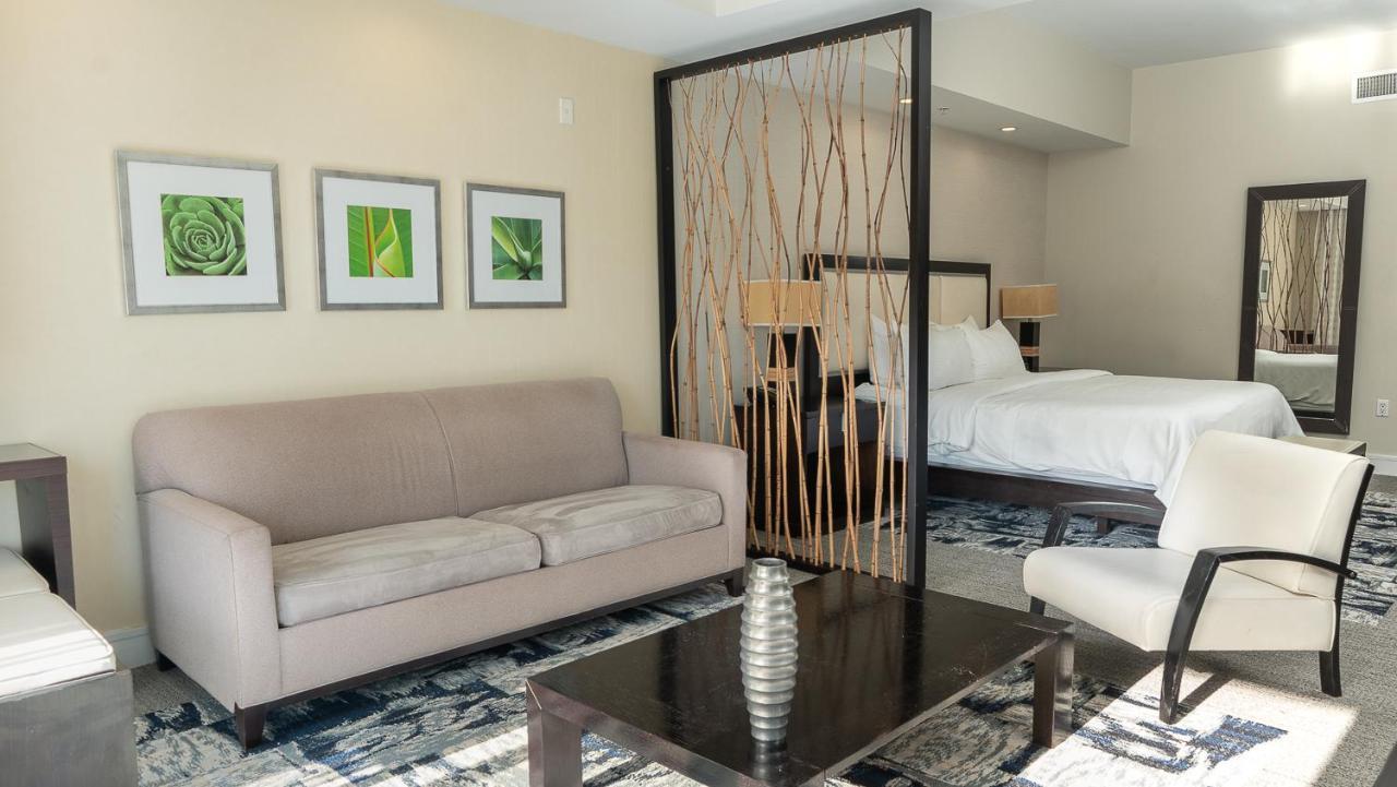 Modern Private Studio - King Bed, Jacuzzi, Balcony And Pool Apart otel Miami Dış mekan fotoğraf