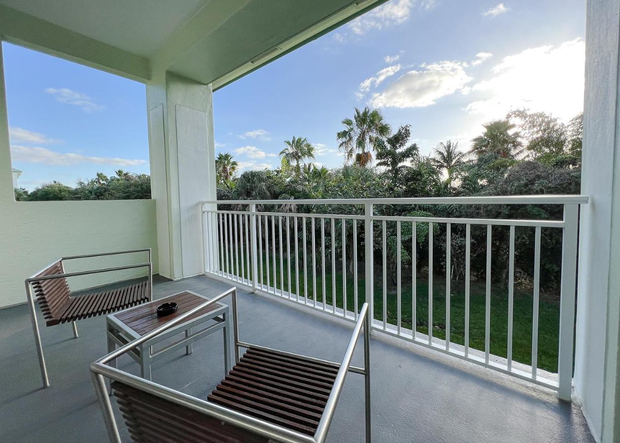 Modern Private Studio - King Bed, Jacuzzi, Balcony And Pool Apart otel Miami Dış mekan fotoğraf